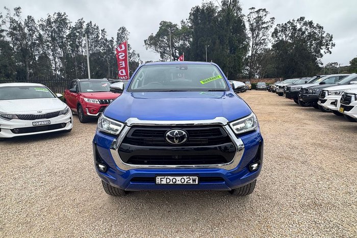 2023 Toyota Hilux SR5