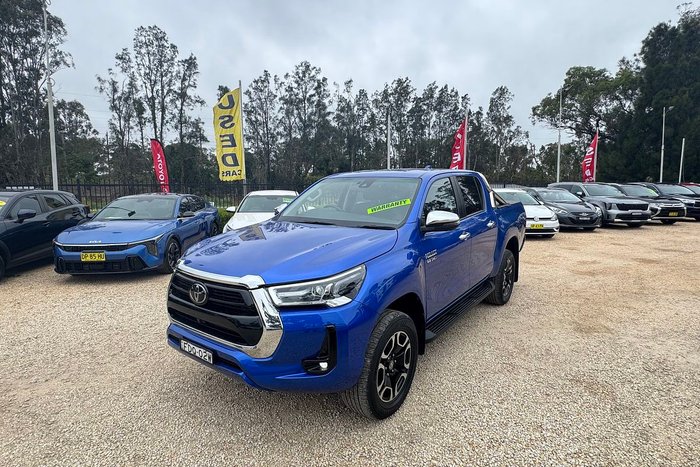 2023 Toyota Hilux SR5