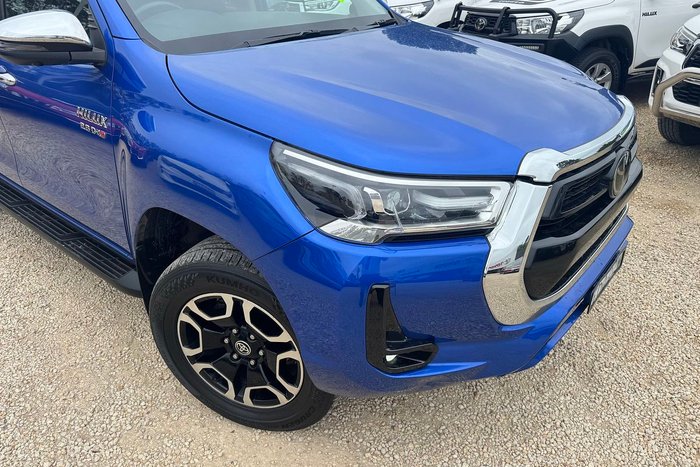 2023 Toyota Hilux SR5
