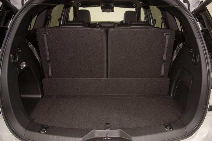 2025 Isuzu MU-X LS-T