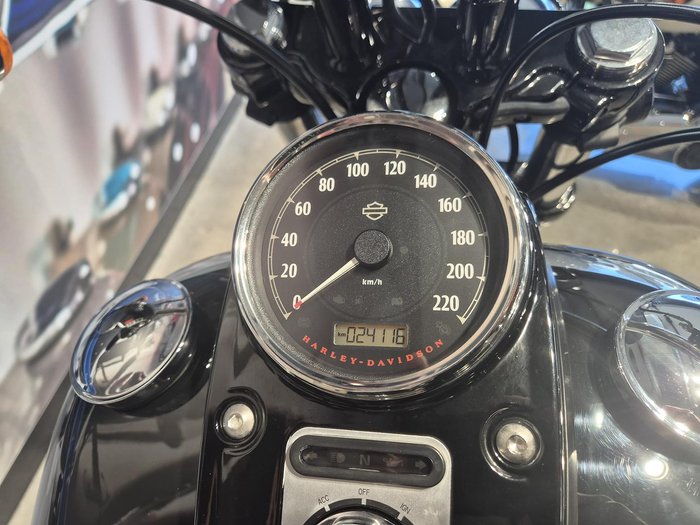 2015 Harley-Davidson Dyna Fat Bob 103 (FXDF) Dyna Black