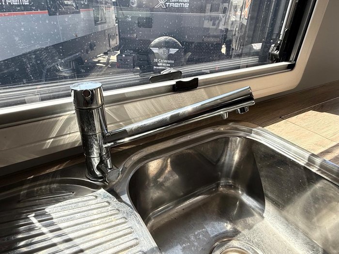 2022 JB Caravans 19'6 Dirt Roader Xtreme