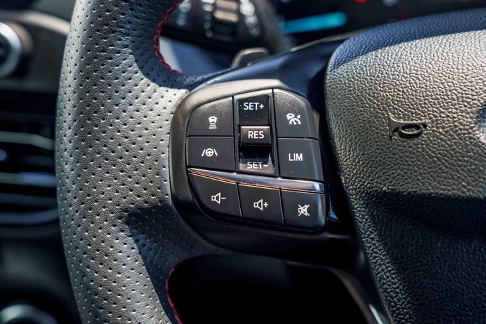 2019 Ford Focus ST-Line