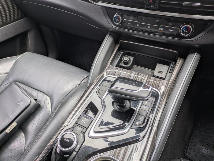 2021 LDV D90 Executive