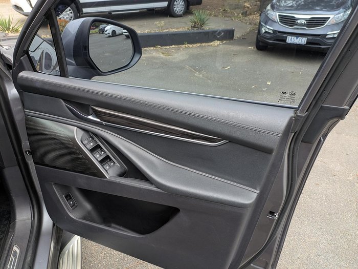 2021 LDV D90 Executive