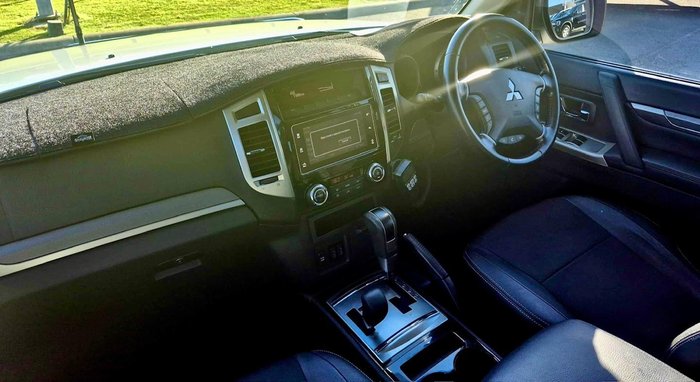 2016 Mitsubishi Pajero GLS