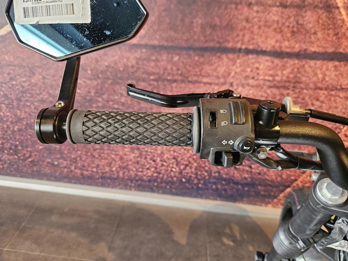 2016 Yamaha XSR700 (MTM660LA) XSR Silver