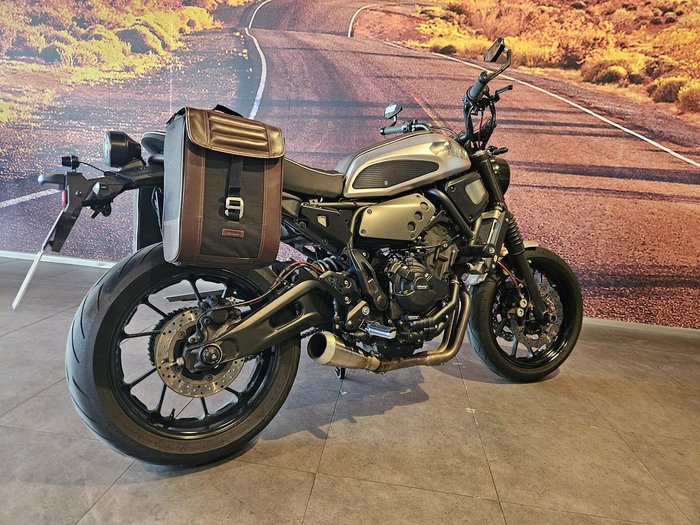 2016 Yamaha XSR700 (MTM660LA) XSR Silver