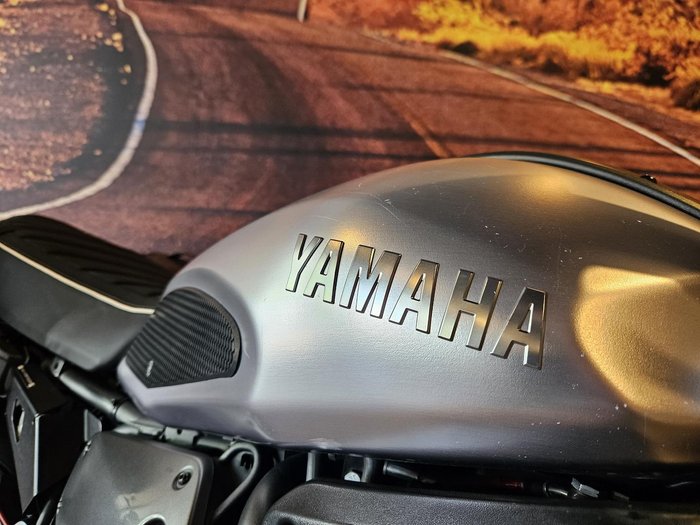 2016 Yamaha XSR700 (MTM660LA) XSR Silver