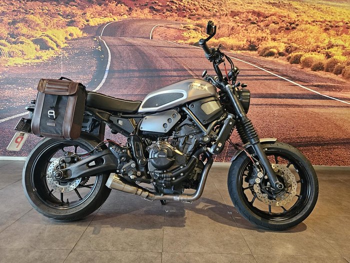 2016 Yamaha XSR700 (MTM660LA) XSR Silver