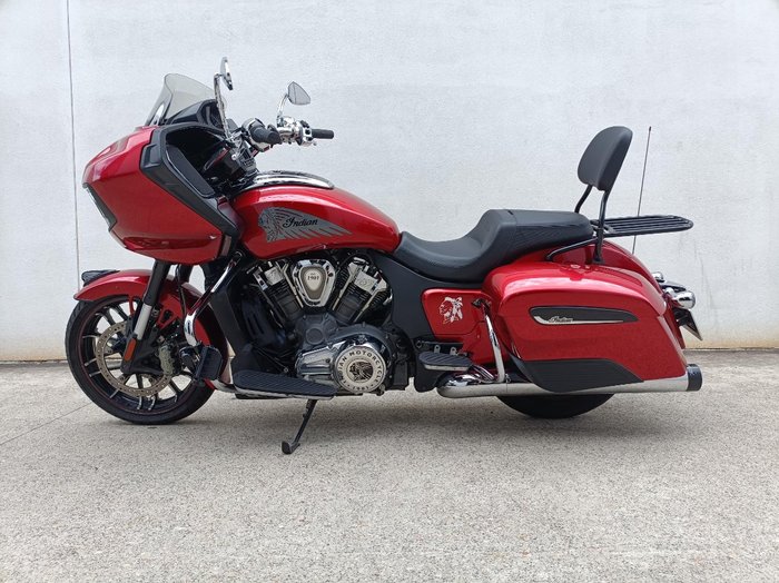 2021 INDIAN CHALLENGER LIMITED INDY RED