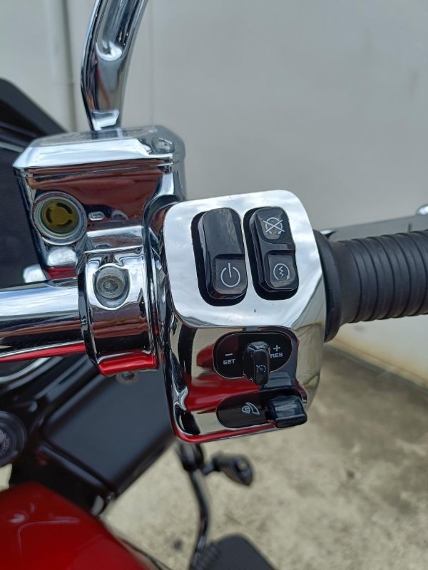 2021 INDIAN CHALLENGER LIMITED INDY RED