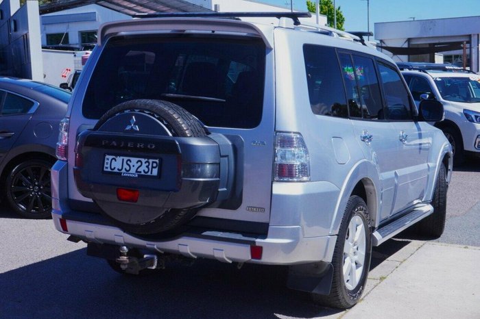 2011 Mitsubishi Pajero Exceed