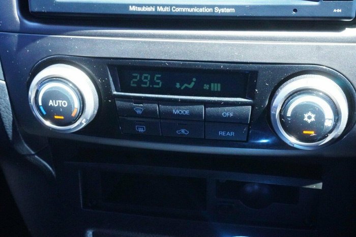 2011 Mitsubishi Pajero Exceed