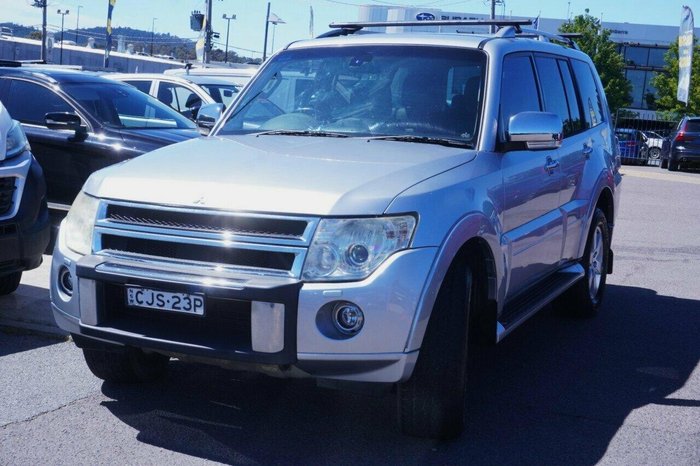 2011 Mitsubishi Pajero Exceed