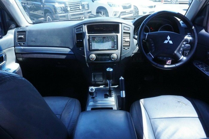 2011 Mitsubishi Pajero Exceed