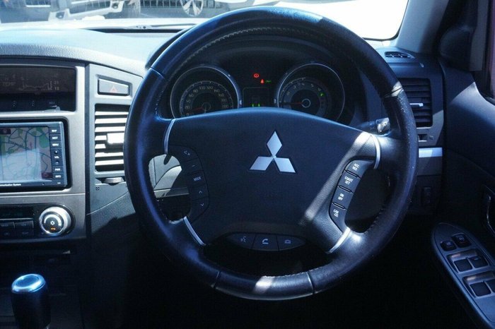 2011 Mitsubishi Pajero Exceed