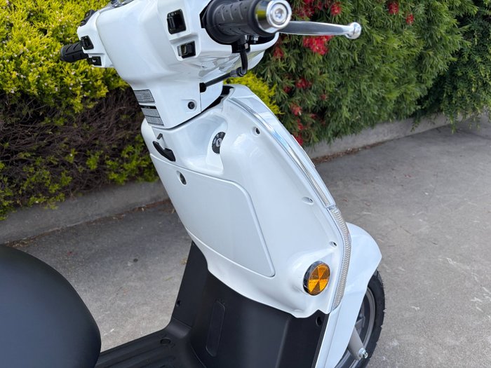 2025 Kymco LIKE 125 White