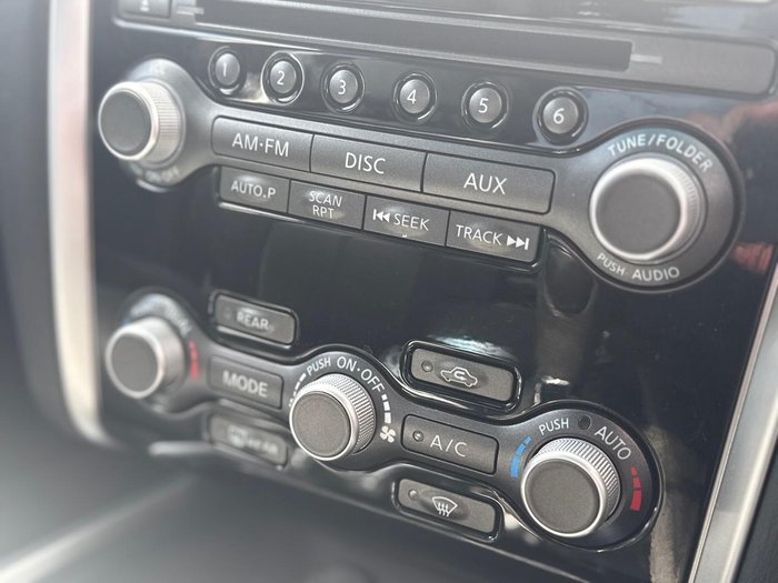 2016 Nissan Pathfinder ST-L