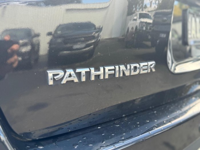 2016 Nissan Pathfinder ST-L