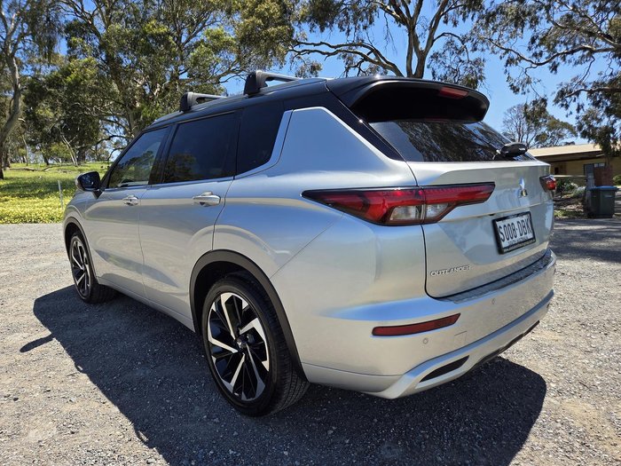 2024 Mitsubishi Outlander Exceed Tourer