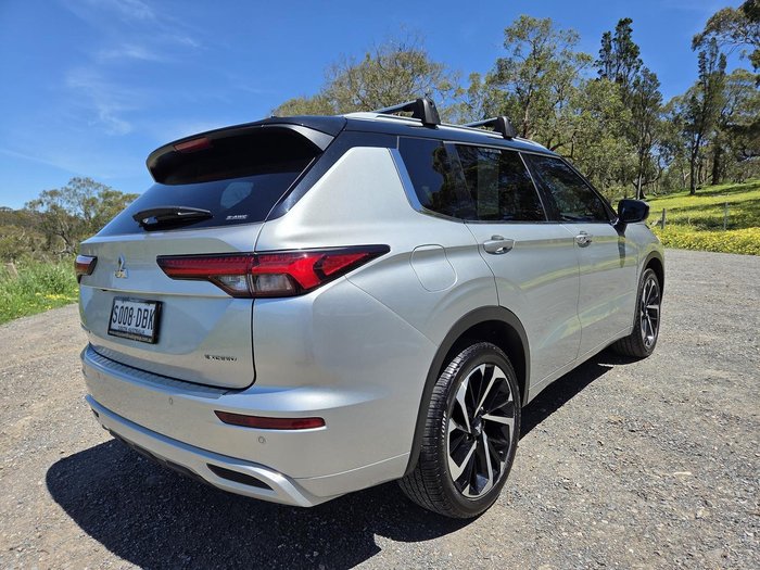 2024 Mitsubishi Outlander Exceed Tourer
