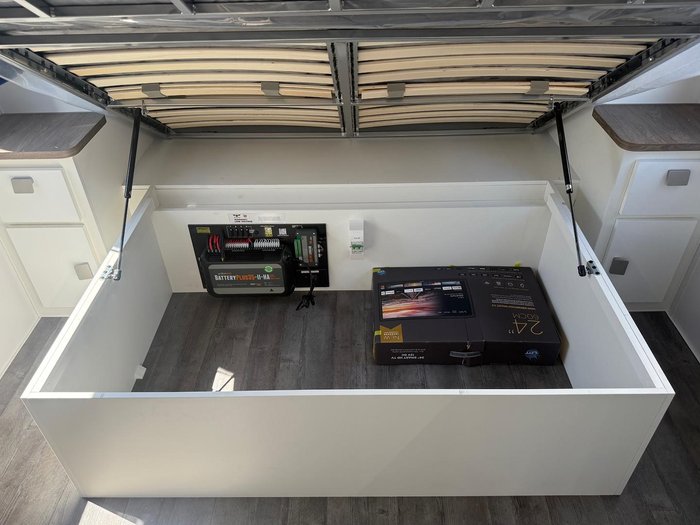 2025 JB Caravans 19'6 Dirt Roader Rd Cafe