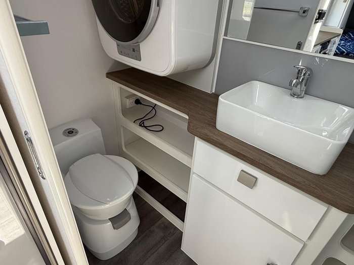 2025 JB Caravans 19'6 Dirt Roader Rd Cafe Save $ 9,734 Was $97,340