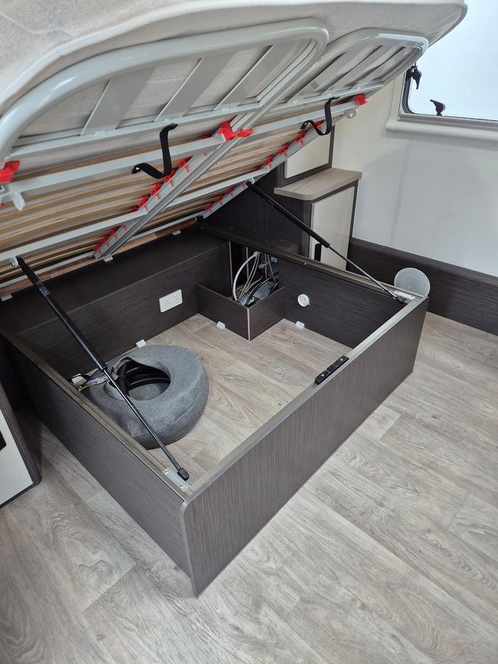 2021 Jayco Journey Outback Poptop Separate Toilet And Shower!