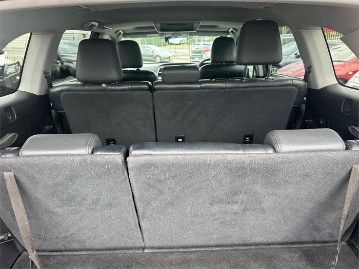 2014 TOYOTA KLUGER GRANDE (4x2)