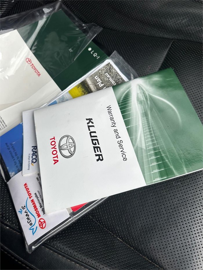 2014 TOYOTA KLUGER GRANDE (4x2)