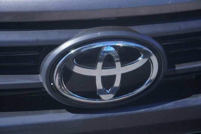 2021 Toyota Hilux SR