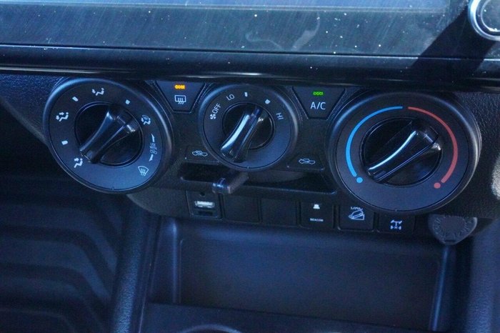 2021 Toyota Hilux SR