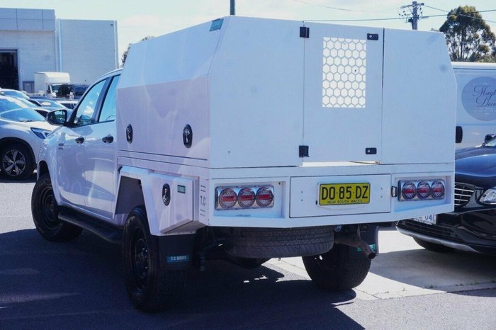 2021 Toyota Hilux SR