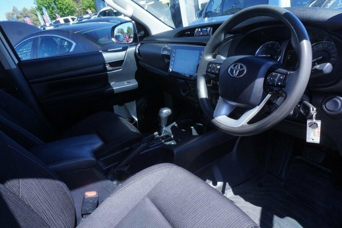 2021 Toyota Hilux SR