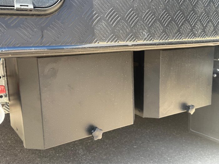 2025 New Age Caravans 19' Manta Ray Expedition Mr19exp