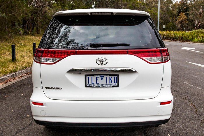 2017 Toyota Tarago GLi