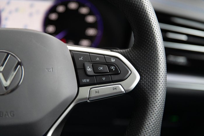 2024 Volkswagen Touareg R