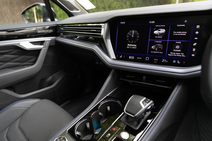 2024 Volkswagen Touareg R