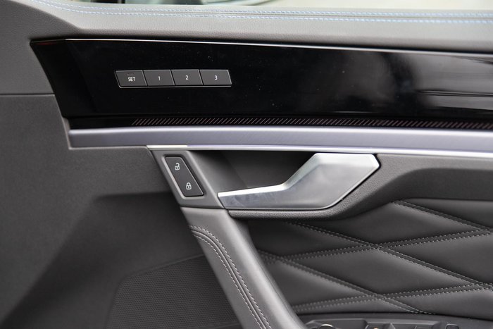 2024 Volkswagen Touareg R