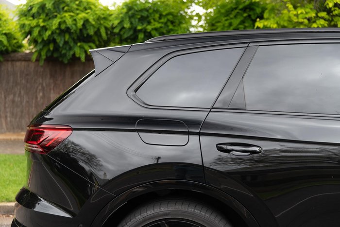 2024 Volkswagen Touareg R