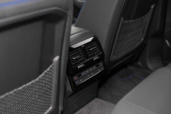 2024 Volkswagen Touareg R