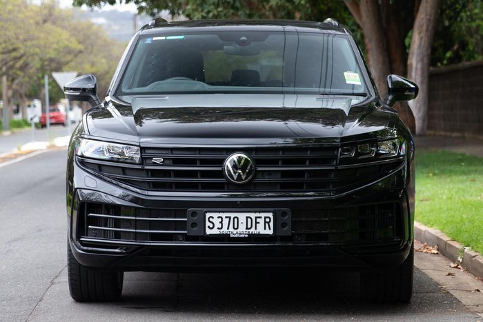 2024 Volkswagen Touareg R
