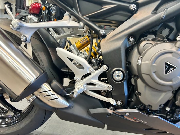 2025 Triumph SPEED TRIPLE 1200 RS RED