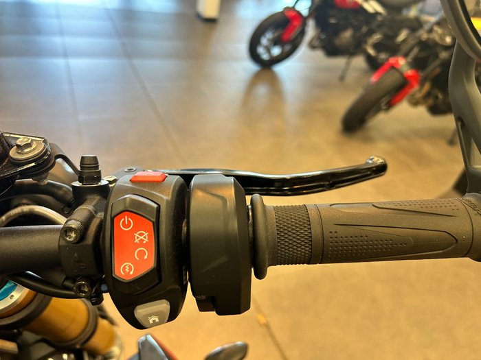 2025 Triumph SPEED TRIPLE 1200 RS RED