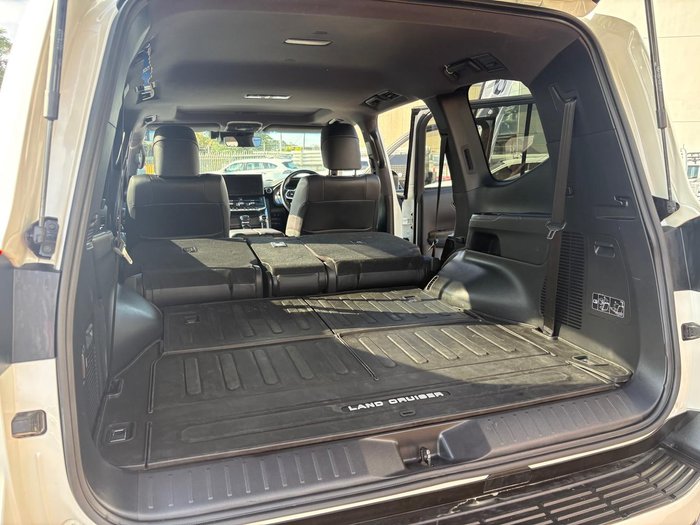 2022 Toyota Landcruiser VX