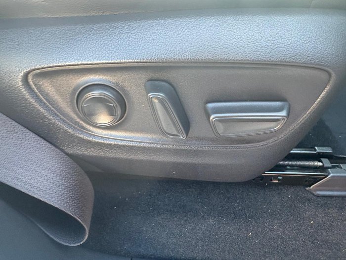 2022 Toyota Landcruiser VX