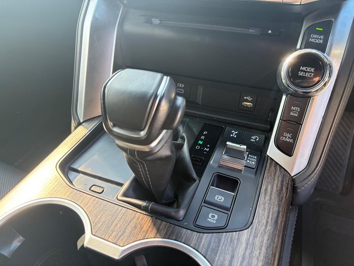 2022 Toyota Landcruiser VX