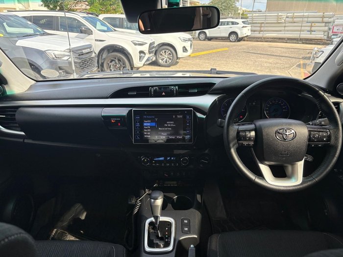 2020 Toyota Hilux SR5