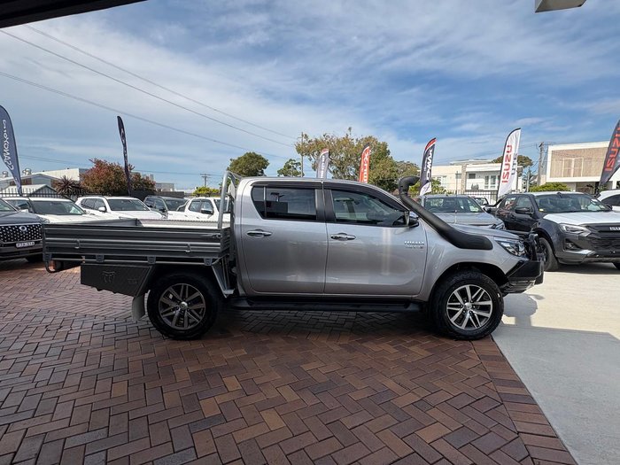 2020 Toyota Hilux SR5